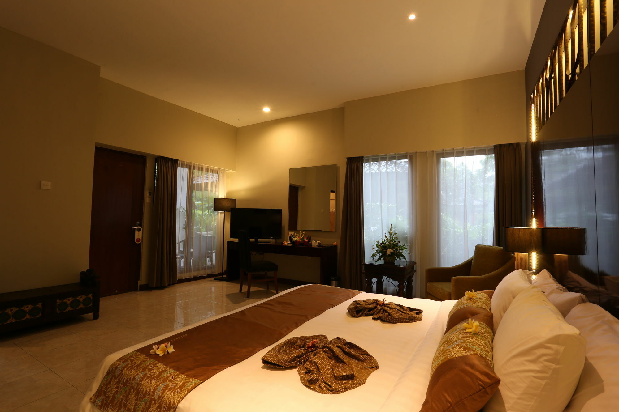 The Cakra Hotel Ντενπασάρ Εξωτερικό φωτογραφία